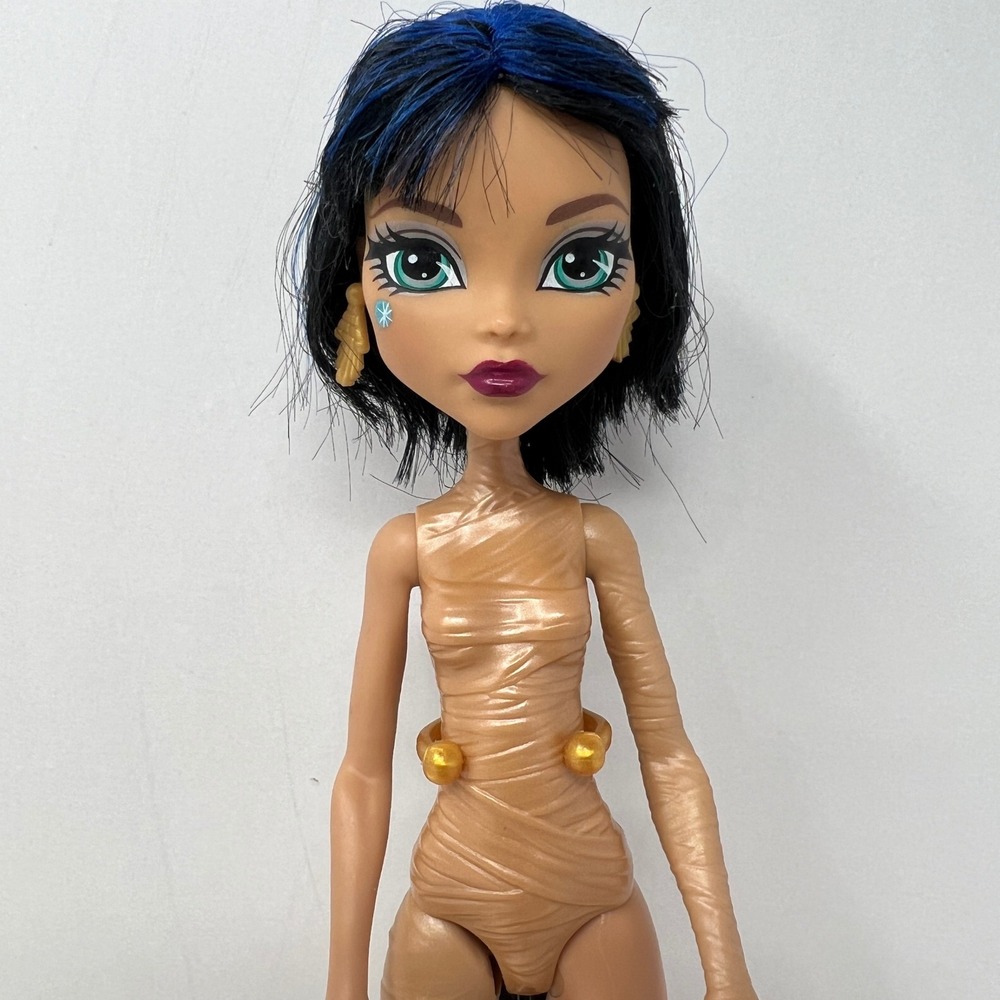 Monster High Cleo De Nile Budget Edition 2015 Doll 11 Inch Blue streak hair